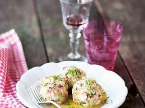 Špekové knedlíky s máslem