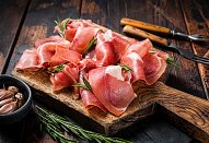 Panini s pestem a parmskou šunkou