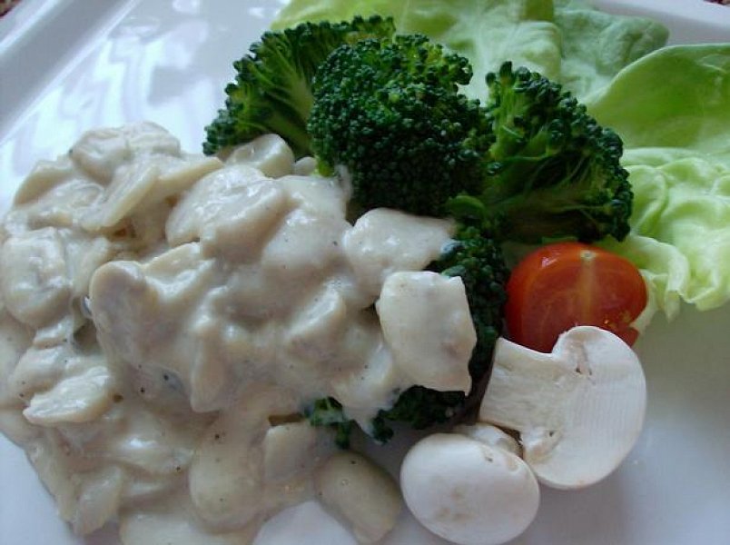 Brokolice s žampionovým přelivem