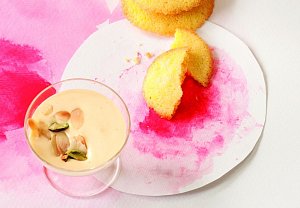 Zabaglione se sušenkami z kukuřičné polenty