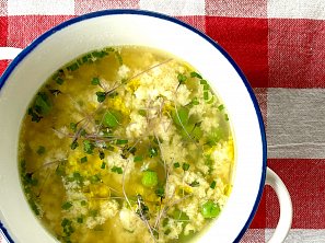 Polévka Stracciatella alla romana