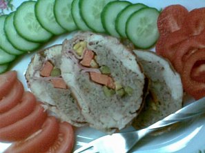 Vepřovo-drůbeží roláda se zeleninou