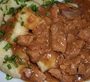 Gulášová plec s tymiánem (rozmarýnem)