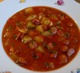 Debrecínská polévka (s medvědím česnekem)