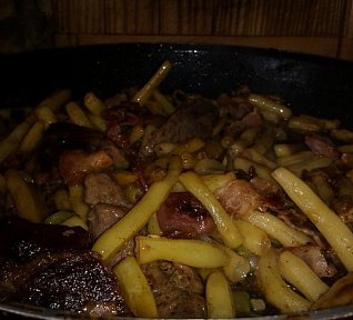 Fazolky s vepřovou panenkou