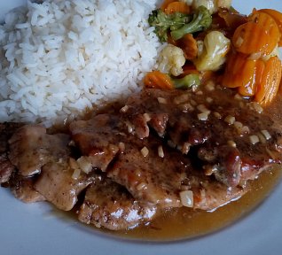 Dušená kmínová kýta na špeku