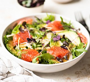 Fenyklový salát s červeným pomerančem