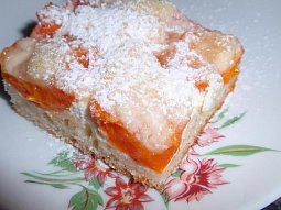 Jednoduchý meruňkový koláč