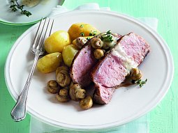 Telecí medailonky s krémovým dresinkem