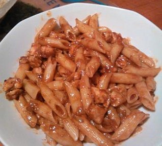 Kuřecí maso s těstovinami