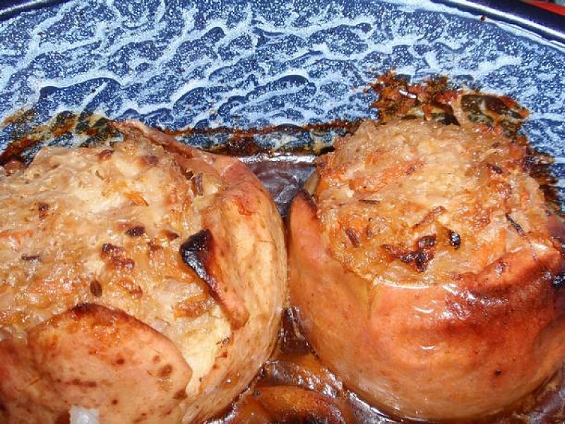 Jablka plněná zelnou směsí - příloha