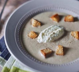 Žampionový krém s krutony