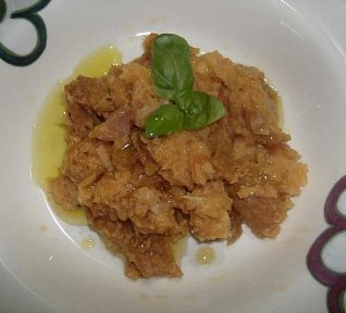 Rajčatová kaše s chlebem