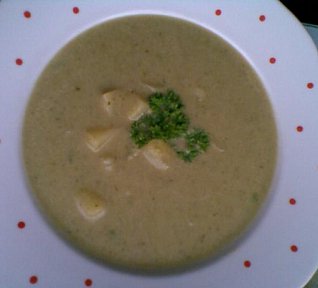 Kapustová polévka s bramborem