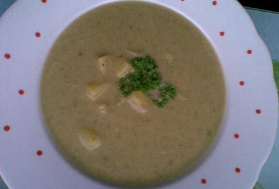 Kapustová polévka s bramborem
