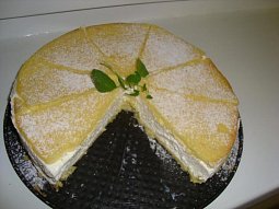 Šlehačkový tvarohový dort