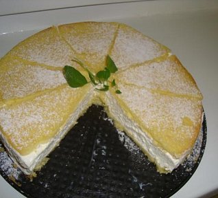 Šlehačkový tvarohový dort