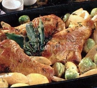 Krůtí stehna se zeleninou