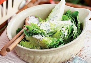 Salátová srdíčka s bylinkovým dresinkem