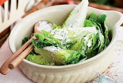 Salátová srdíčka s bylinkovým dresinkem