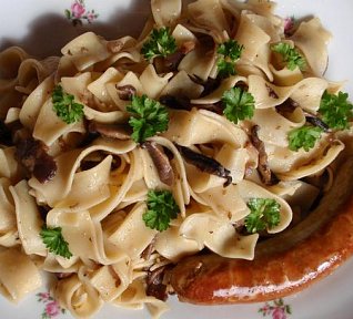 Česneková hlíva s těstovinami