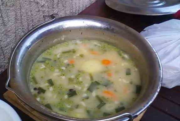 Kotlíkova polévka z hlívy