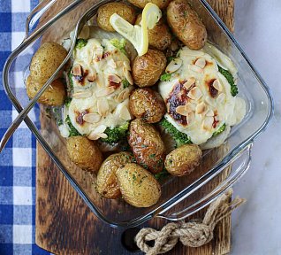 Treska s gratinovanou brokolicí a mandlemi