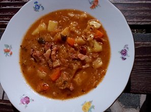 Zelňačka s paprikovým lalokem