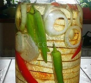 Pikantní nakládaný hermelín II.