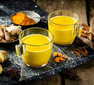 Golden milk neboli Turmeric latte