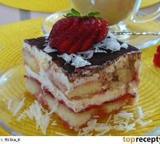 Tiramisu s jahodami a čokoládou