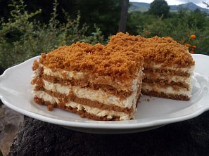 Lotus dezert se šlehačkou