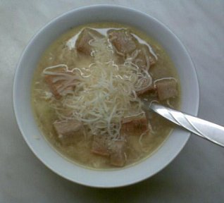 Česnečka z uzených kostí