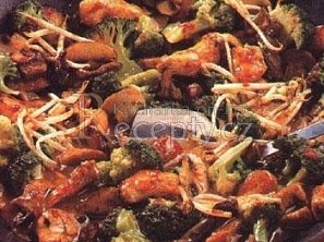 Masová směs s brokolicí po čínsku