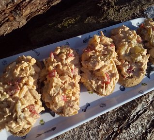 Kuřecí salát s vejci