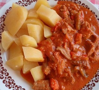 Kuřecí nudličky v sladkokyselé zeleninové omáčce