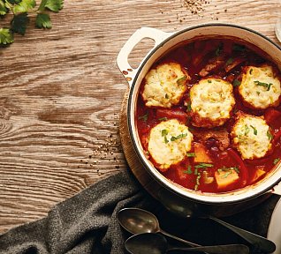 Vepřové ragú s kukuřičnými knedlíčky