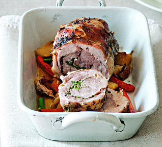 Rolovaná plec s petrželkou a česnekem