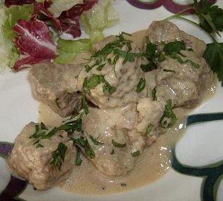 Hovězí maso v jogurtové omáčce