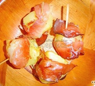 Pečené brambory s pršutem