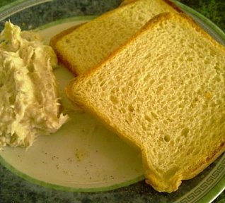 Tuňáková pomazánka s tousty