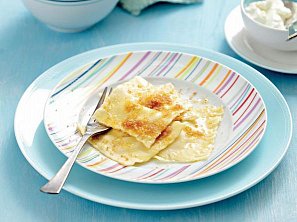 Tvarohové ravioli se strouhankou