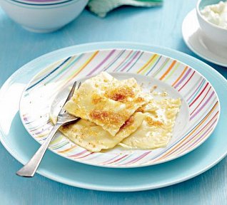 Tvarohové ravioli se strouhankou