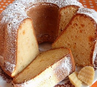 Tvarohová bábovka se sojovým sukem