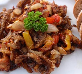 Hlíva s masovo-zeleninovou směsí