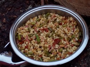 Kroupový salát s fazolkami