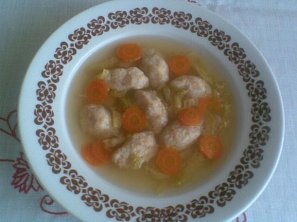 Vývar s rýžovými knedlíčky