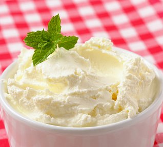 Tvarohová pomazánka se zakysanou smetanou