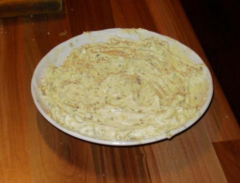 Ovesné bagetky s bylinkovým máslem