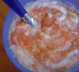 Mrkvový salát s jablky a jogurtem